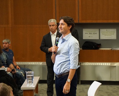 ‘Throwing money’ not the solution to Indigenous issues, PM Trudeau responds at Saskatoon town hall