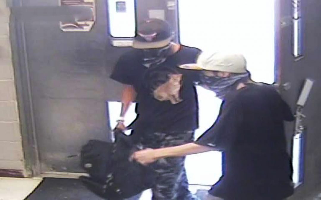RCMP searching for suspects following La Ronge robbery