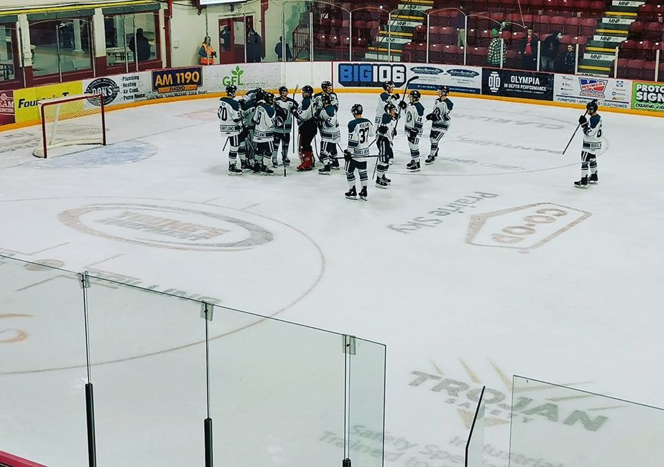 Ice Wolves win third straight 