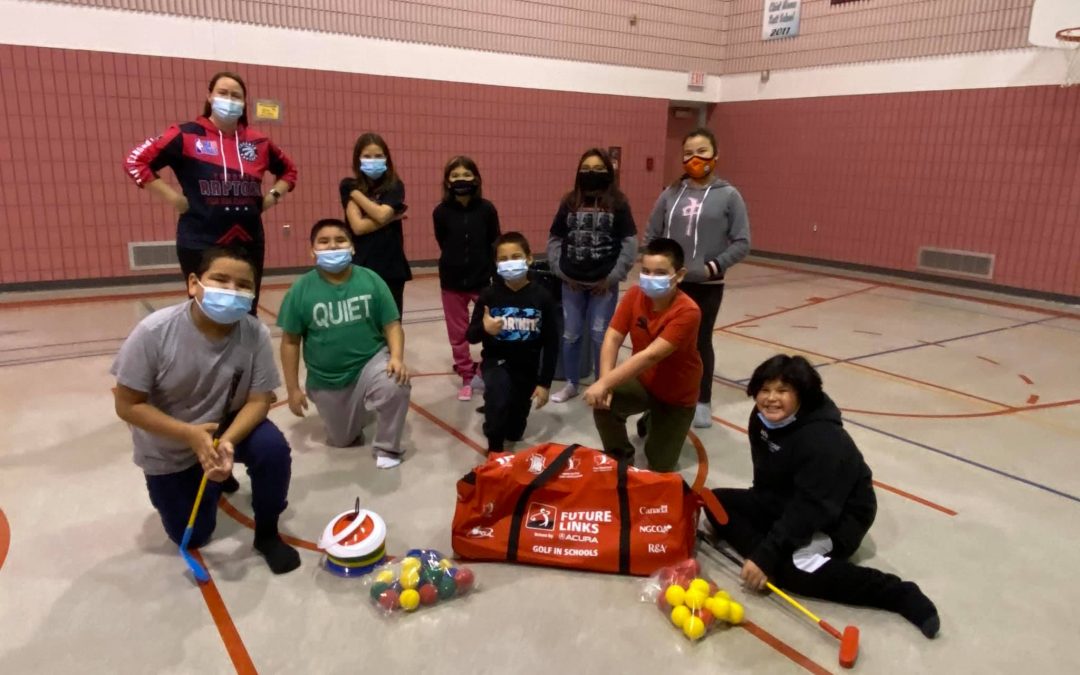 Golf Sask. donates kit to northern school