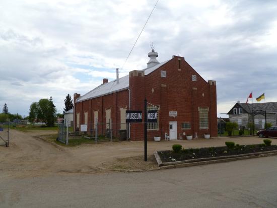 Melfort Museum being presented award for exhibit