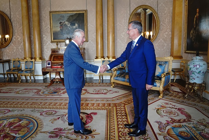 Mirasty meets the King