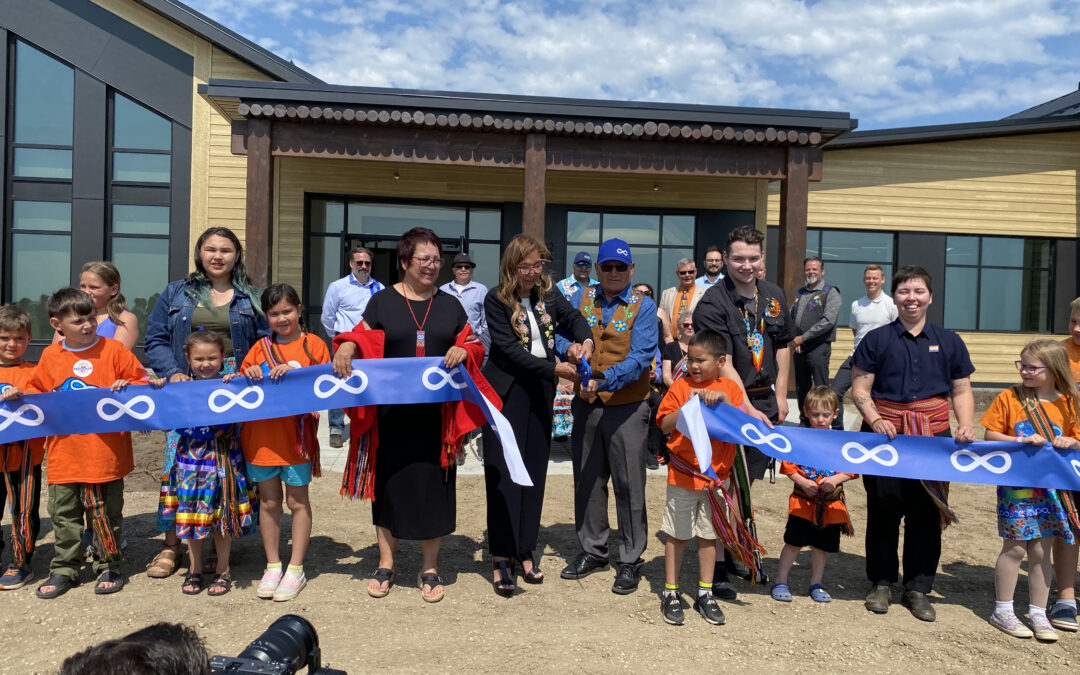 MN-S cuts ribbon on Dumont Lodge